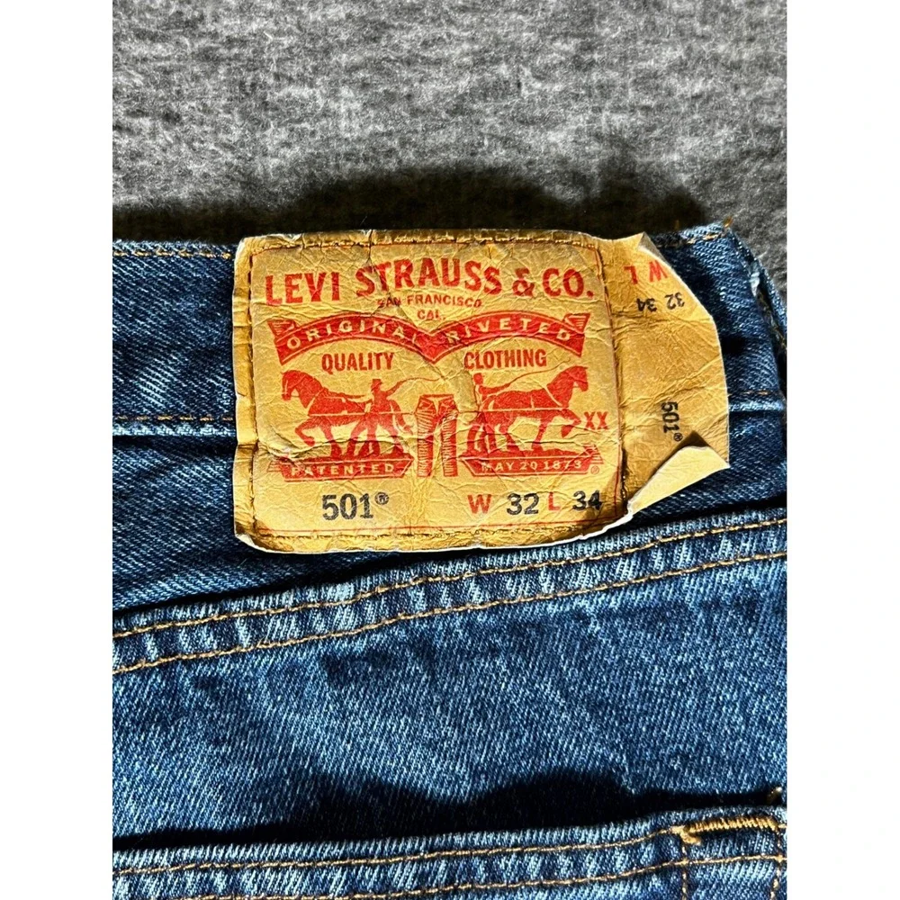Levis 501 Original Fit Mens Blue Straight Leg Denim Jeans 32x33 Medium Wash